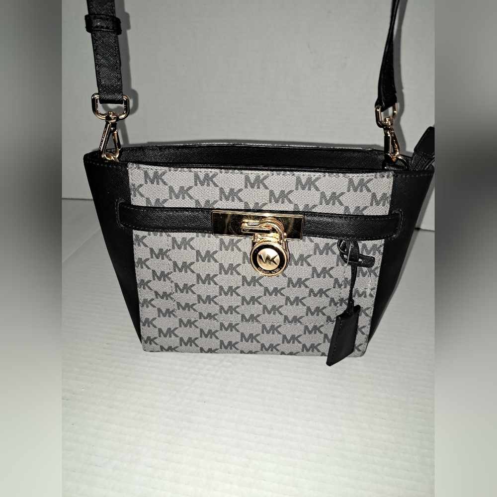 Michael Kors Cross Body Bag